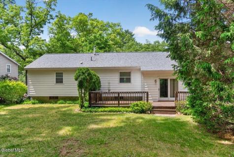 114 Hathorn Boulevard Saratoga Springs NY 12866
