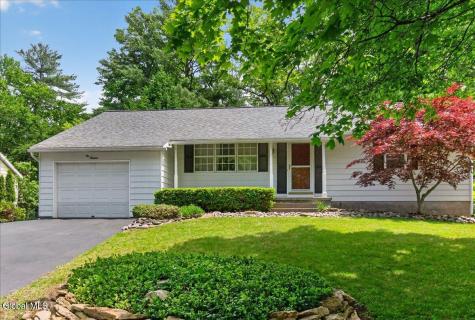 114 Hathorn Boulevard Saratoga Springs NY 12866