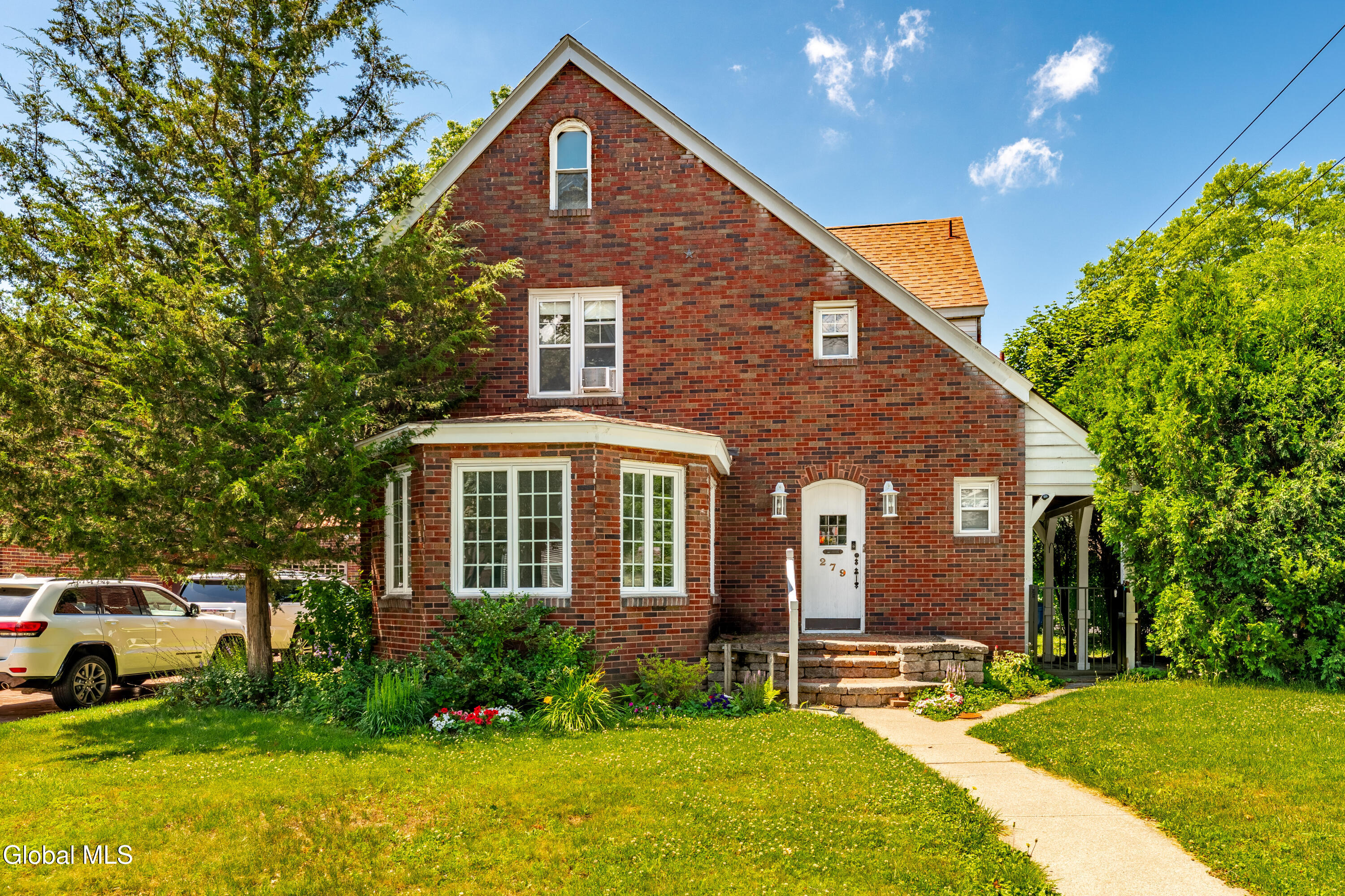 279 S Main Avenue Albany NY 12208
