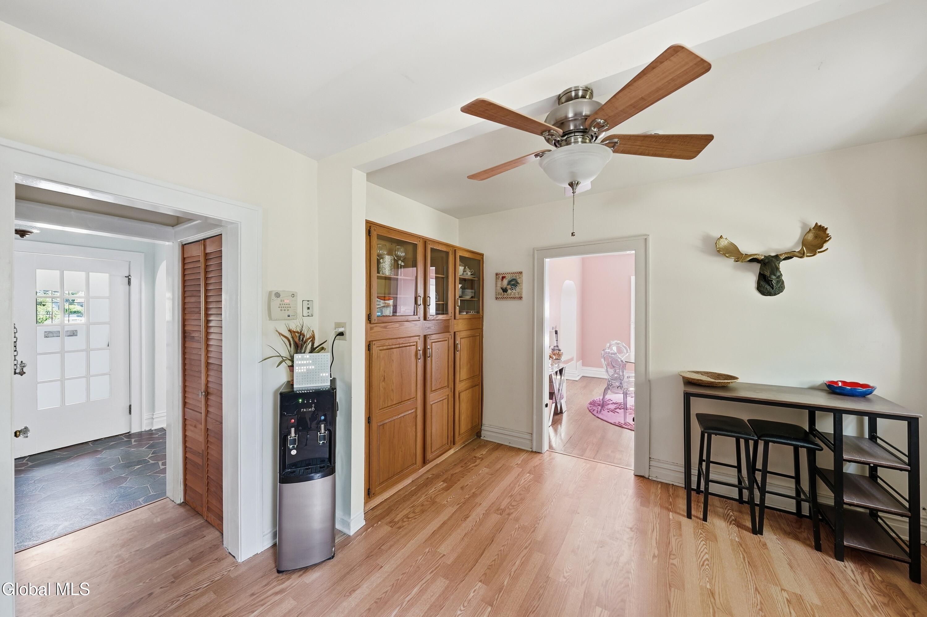 279 S Main Avenue Albany NY 12208