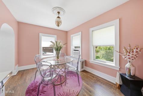 279 S Main Avenue Albany NY 12208