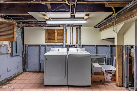 279 S Main Avenue Albany NY 12208