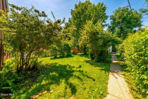 279 S Main Avenue Albany NY 12208