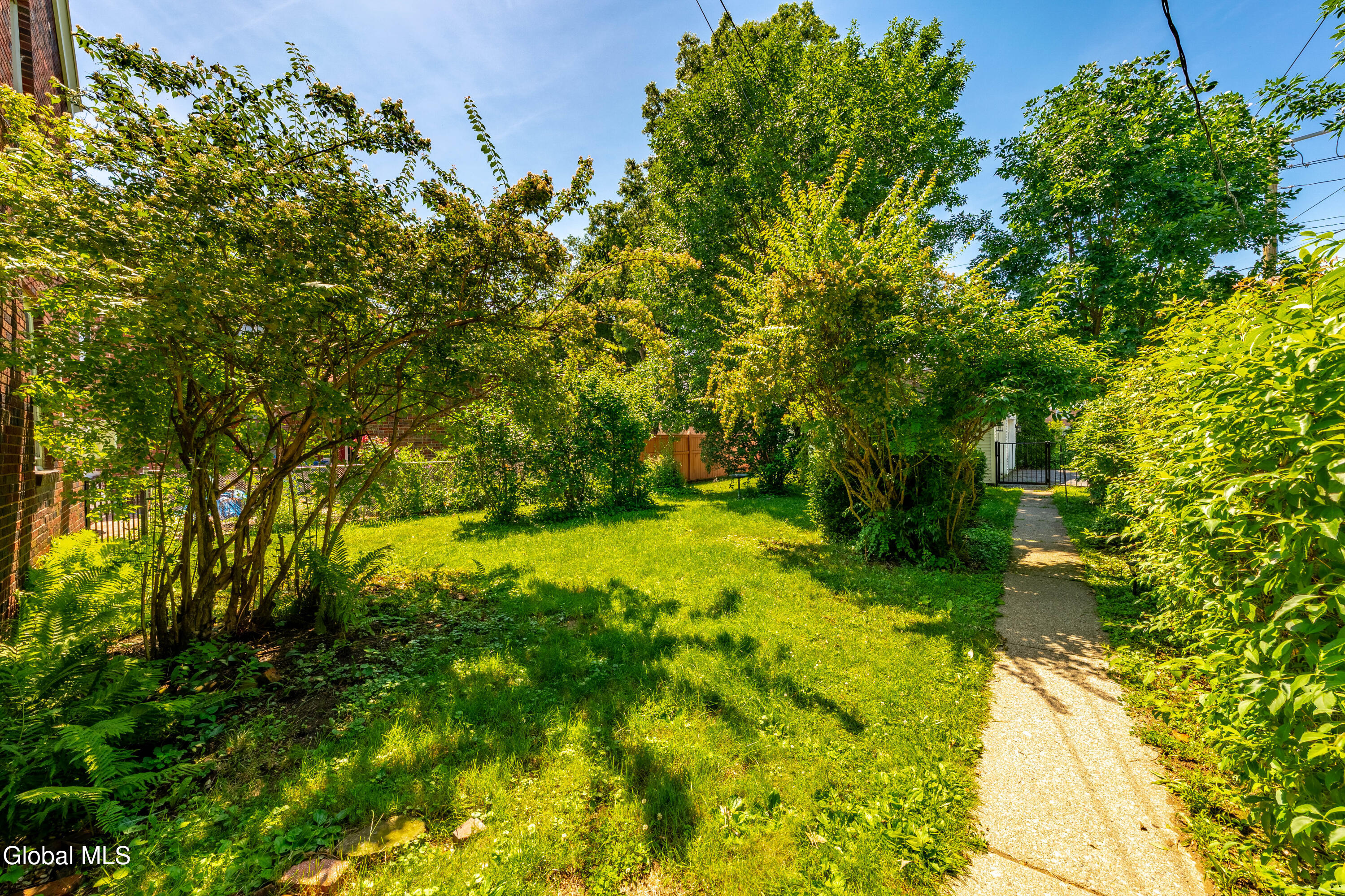 279 S Main Avenue Albany NY 12208