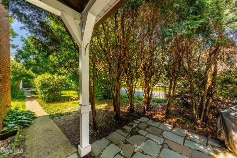 279 S Main Avenue Albany NY 12208