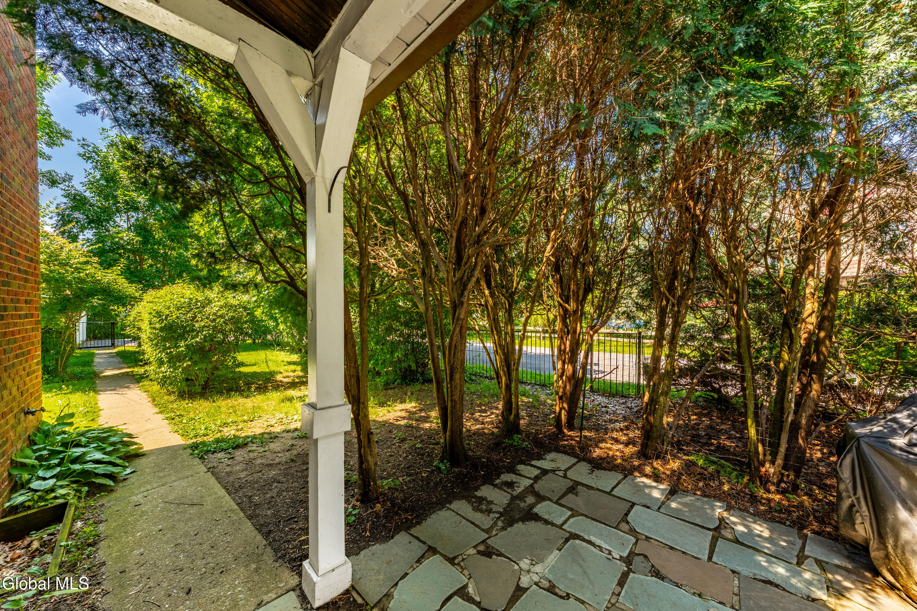 279 S Main Avenue Albany NY 12208