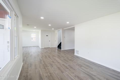 135 Freemans Bridge Road Glenville NY 12302