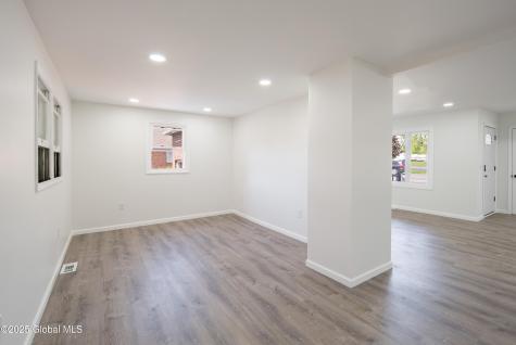 135 Freemans Bridge Road Glenville NY 12302