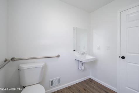 135 Freemans Bridge Road Glenville NY 12302