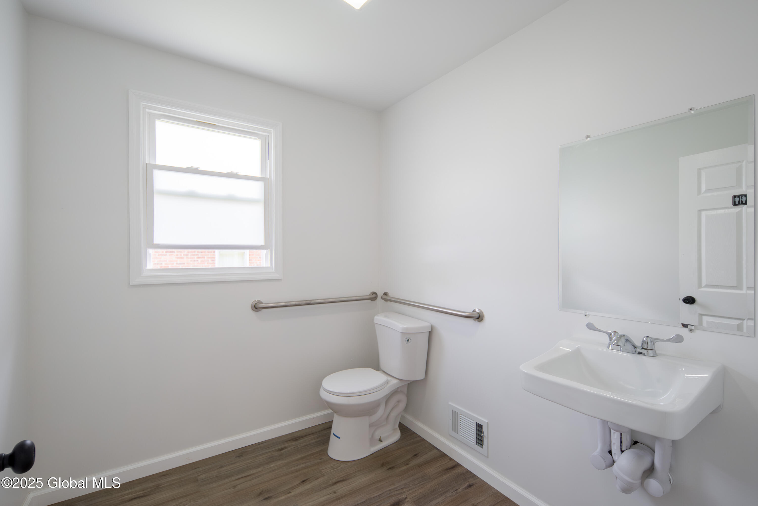 135 Freemans Bridge Road Glenville NY 12302