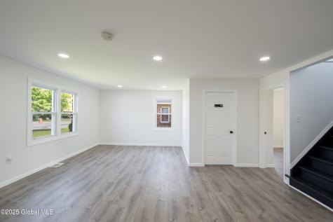 135 Freemans Bridge Road Glenville NY 12302