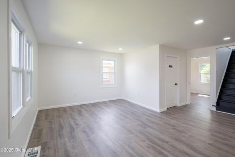 135 Freemans Bridge Road Glenville NY 12302