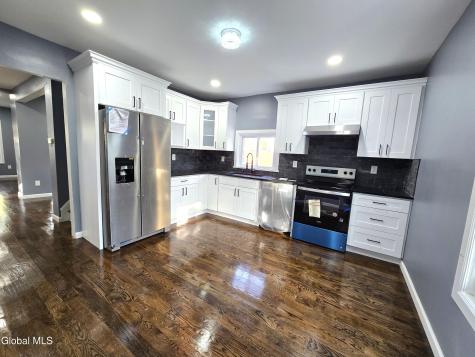 910 Gerling Street Schenectady NY 12308