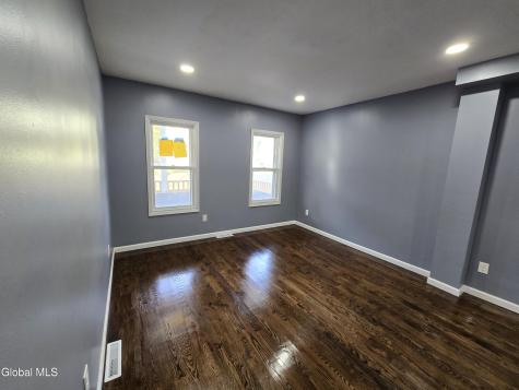 910 Gerling Street Schenectady NY 12308