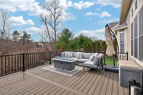 11 Sundance Lane Colonie NY 12211