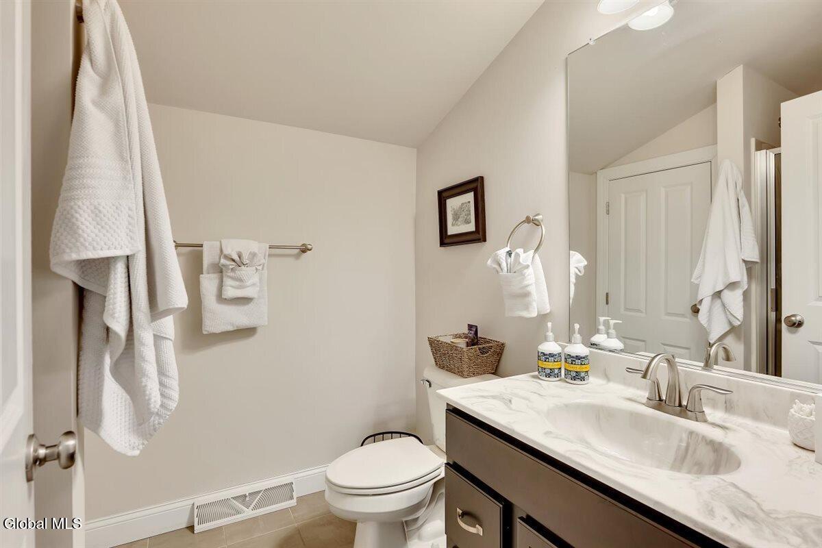 11 Sundance Lane Colonie NY 12211