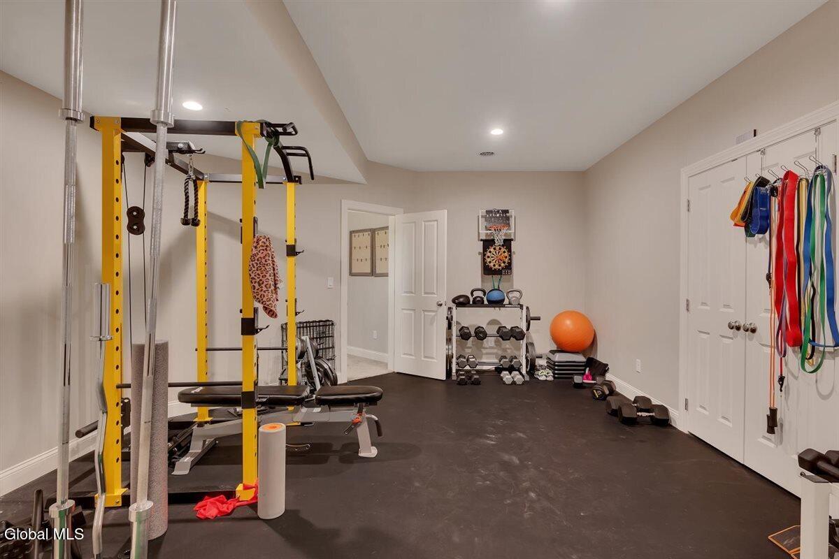 11 Sundance Lane Colonie NY 12211