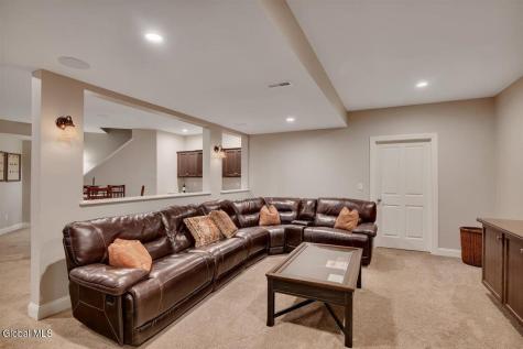 11 Sundance Lane Colonie NY 12211