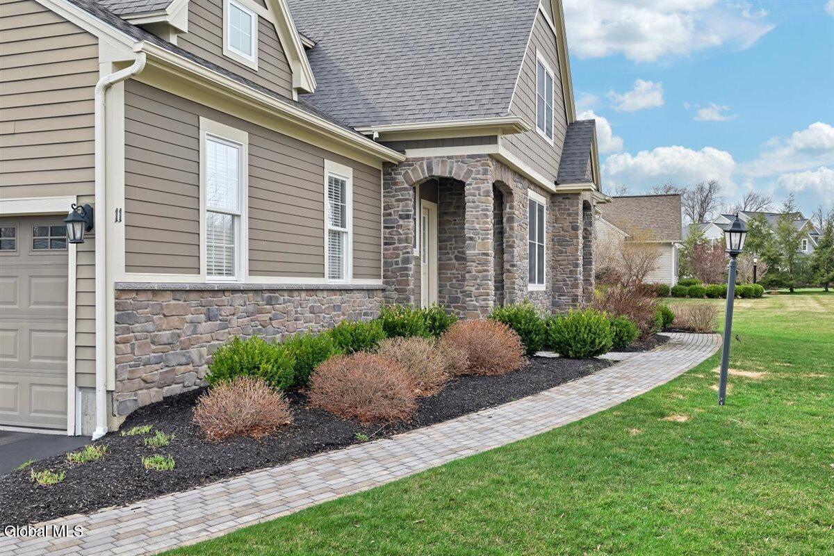 11 Sundance Lane Colonie NY 12211