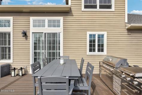 11 Sundance Lane Colonie NY 12211
