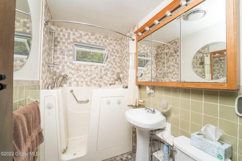 8 Robin Ann Lane Westerlo NY 12193
