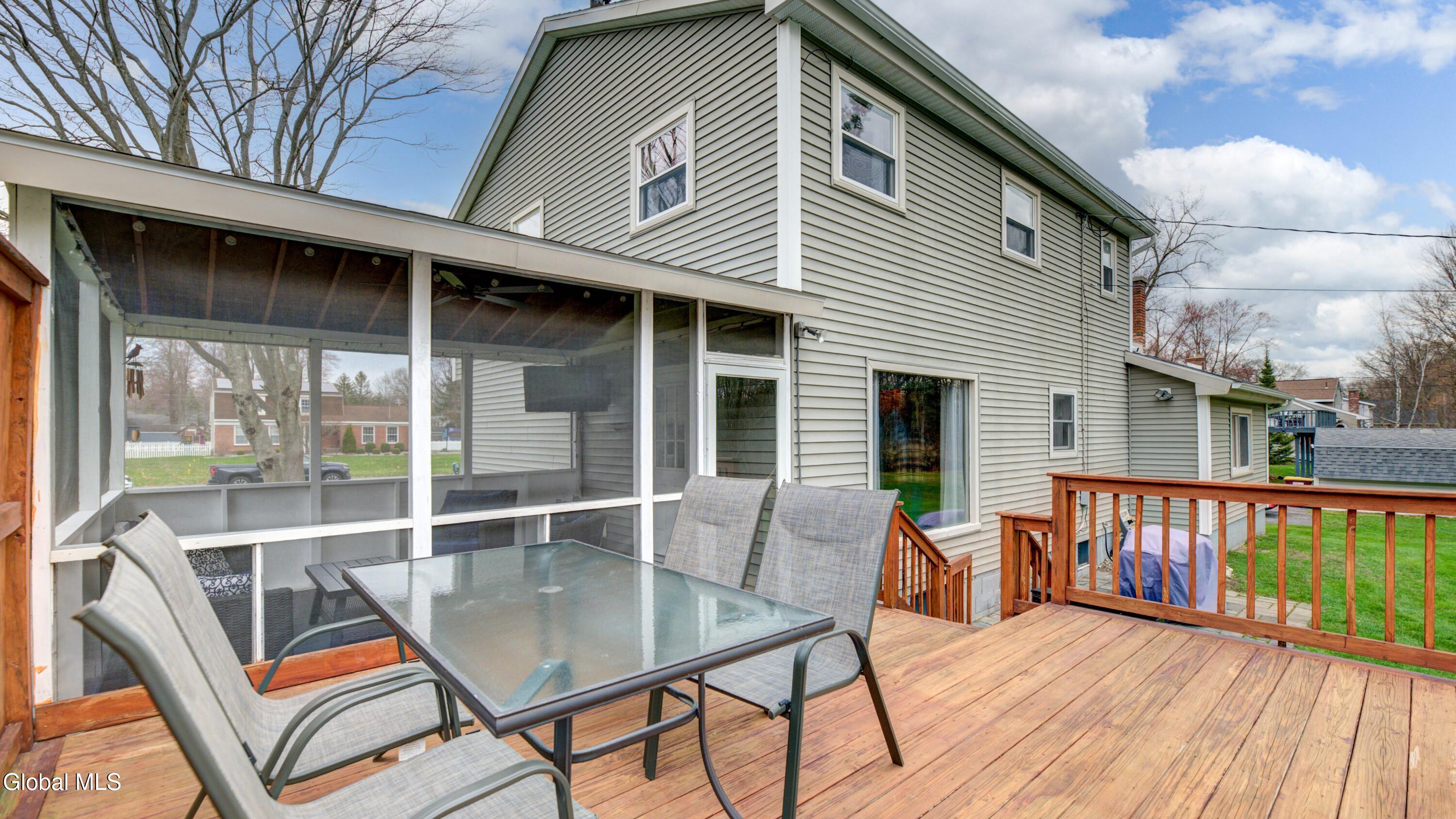 4328 Buckingham Drive Schenectady NY 12304