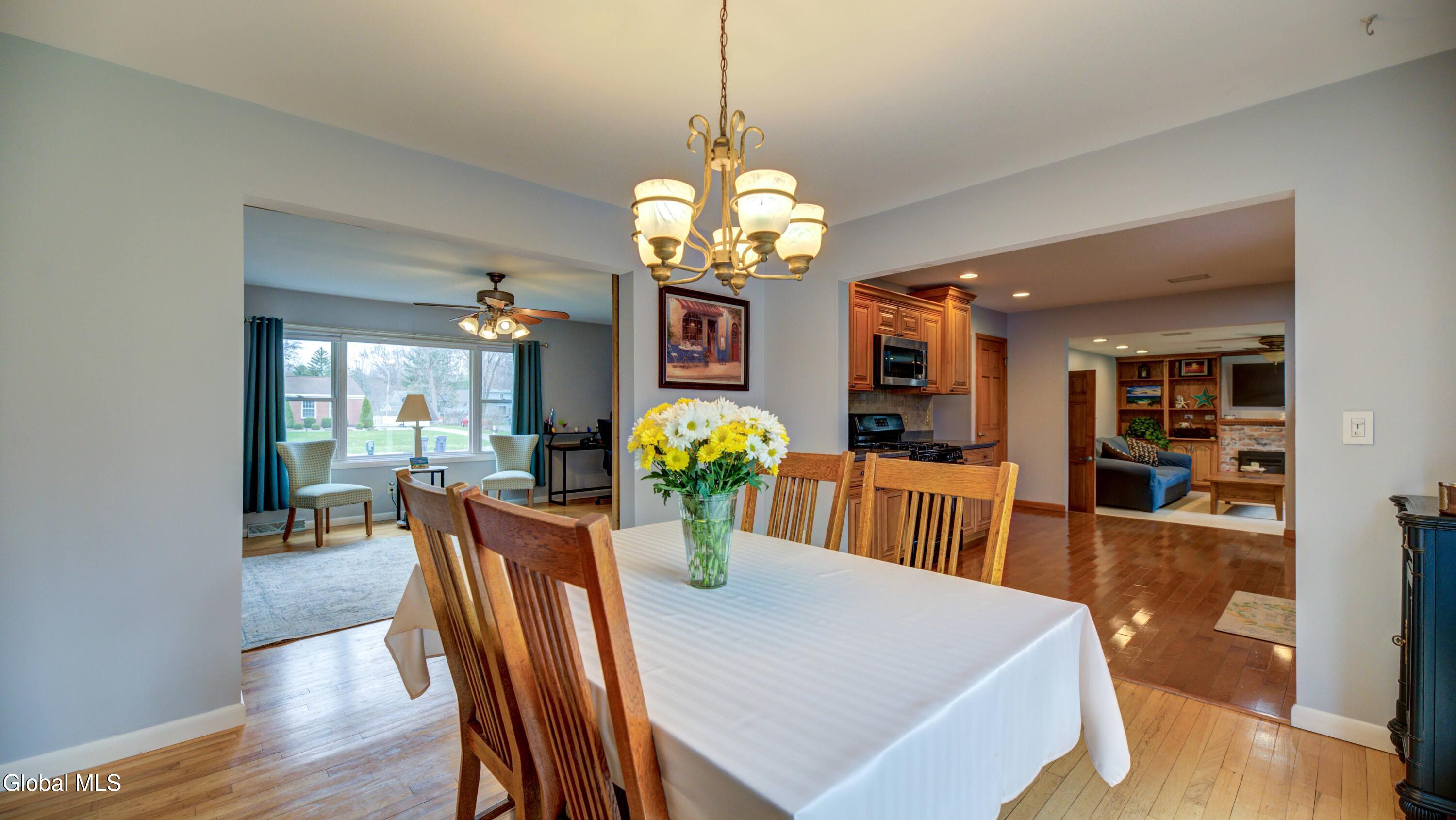 4328 Buckingham Drive Schenectady NY 12304