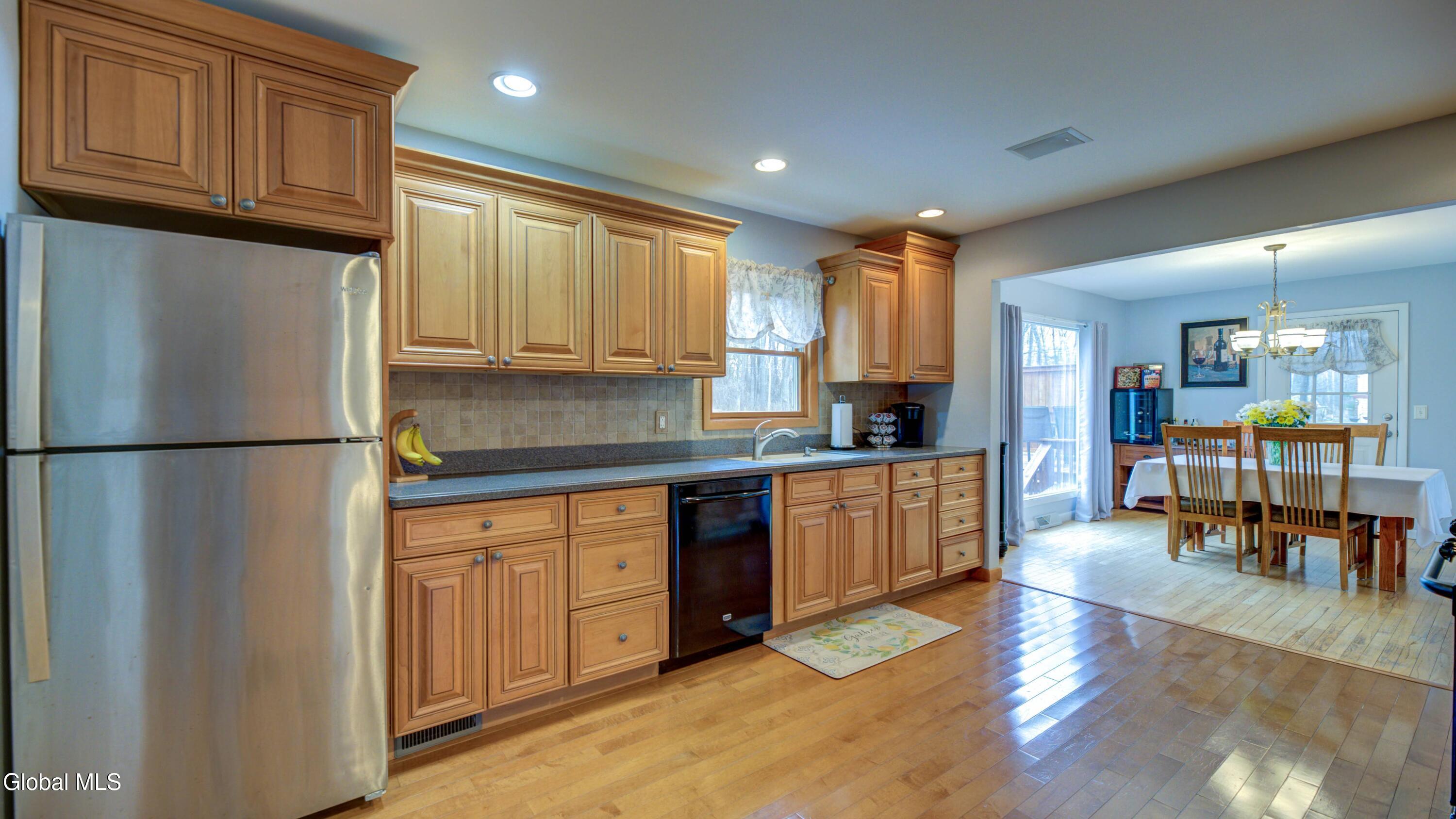 4328 Buckingham Drive Schenectady NY 12304