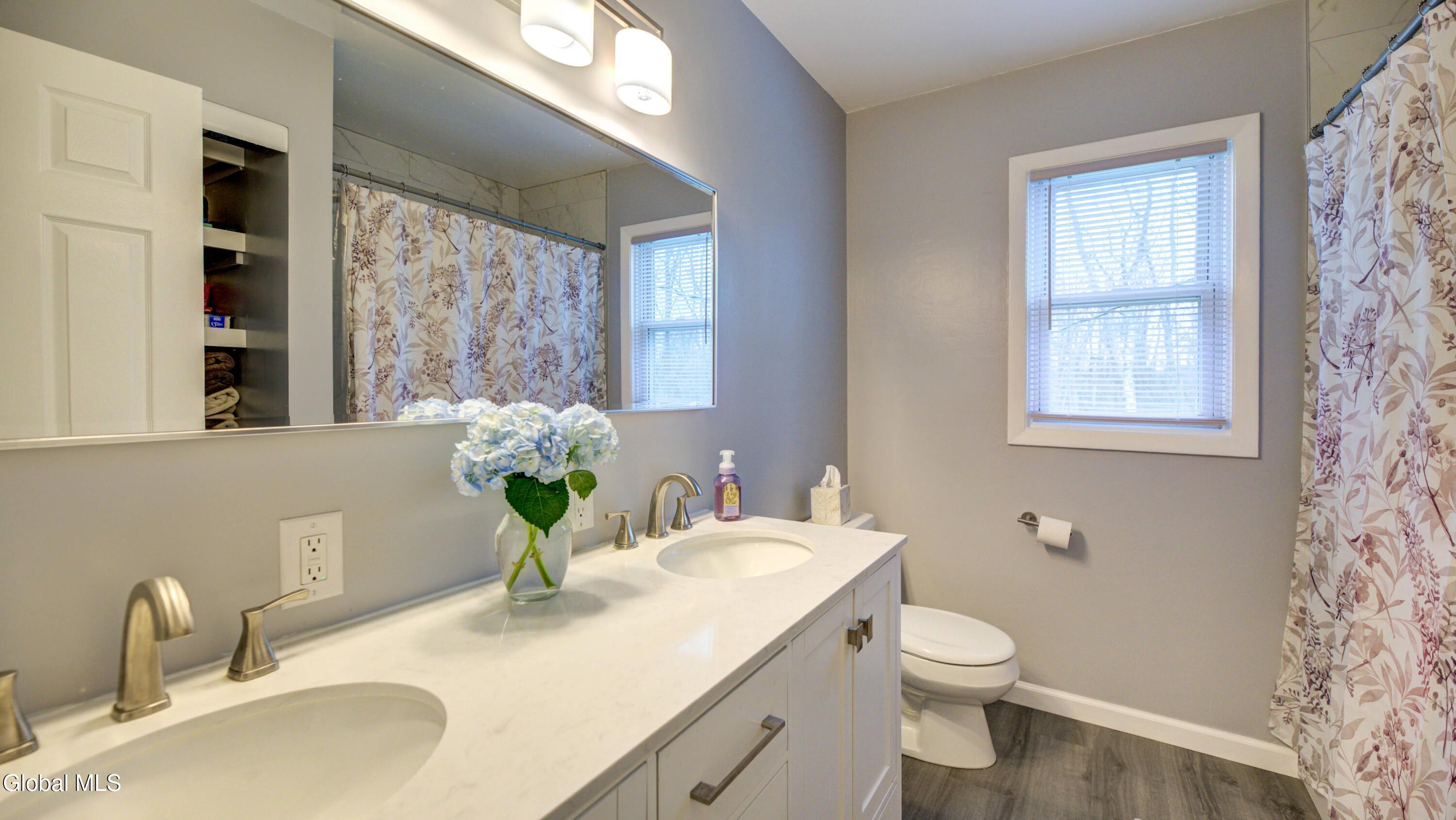 4328 Buckingham Drive Schenectady NY 12304