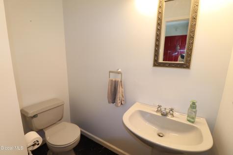 6967 Suzanne Court Guilderland NY 12303