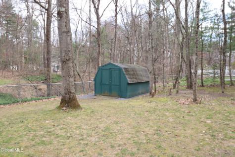 6967 Suzanne Court Guilderland NY 12303