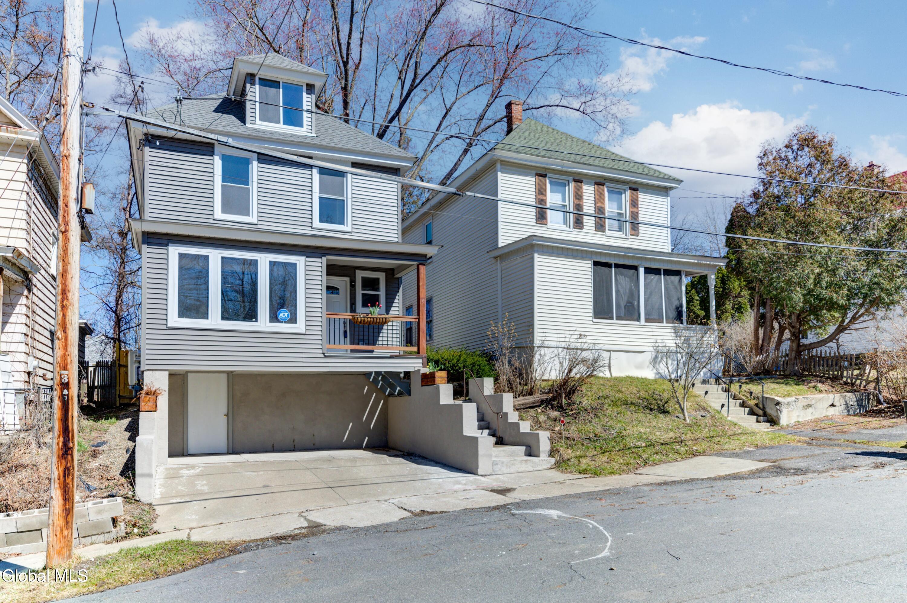 8 Sheldon Street Schenectady NY 12308