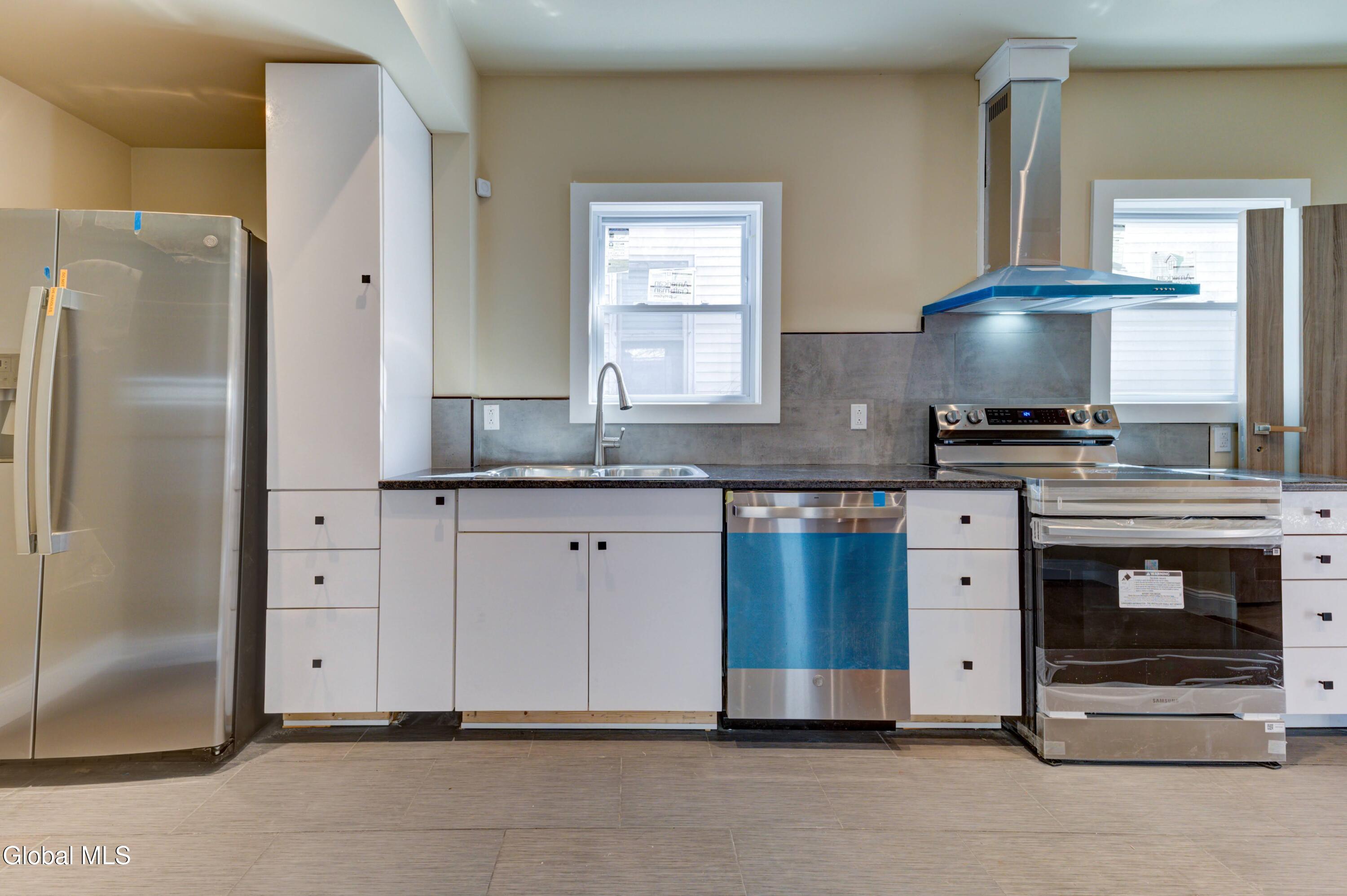 8 Sheldon Street Schenectady NY 12308