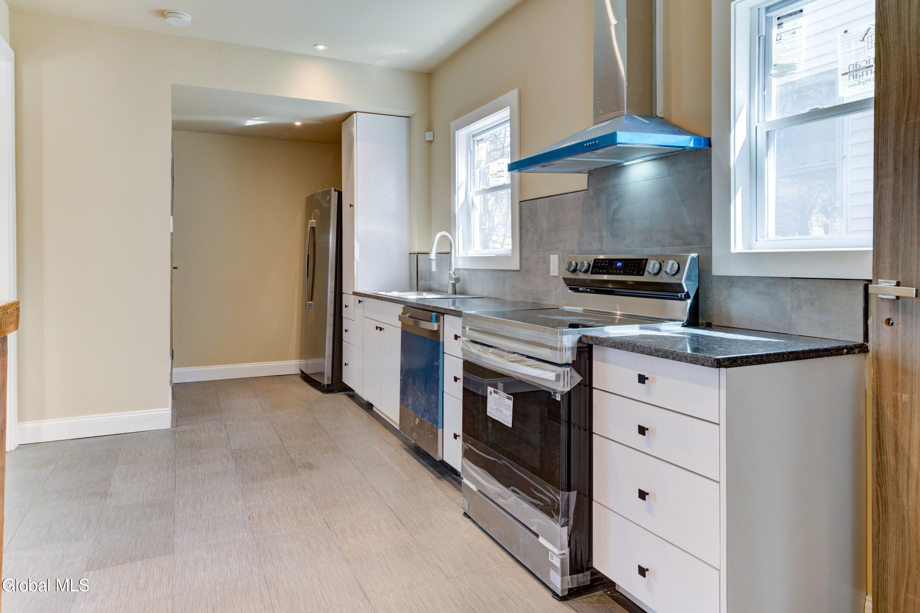 8 Sheldon Street Schenectady NY 12308
