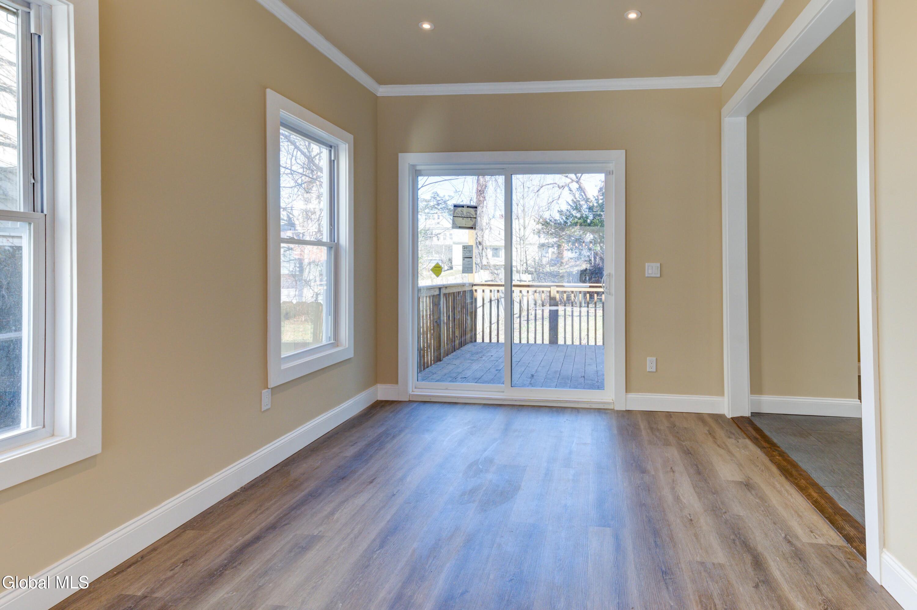 8 Sheldon Street Schenectady NY 12308