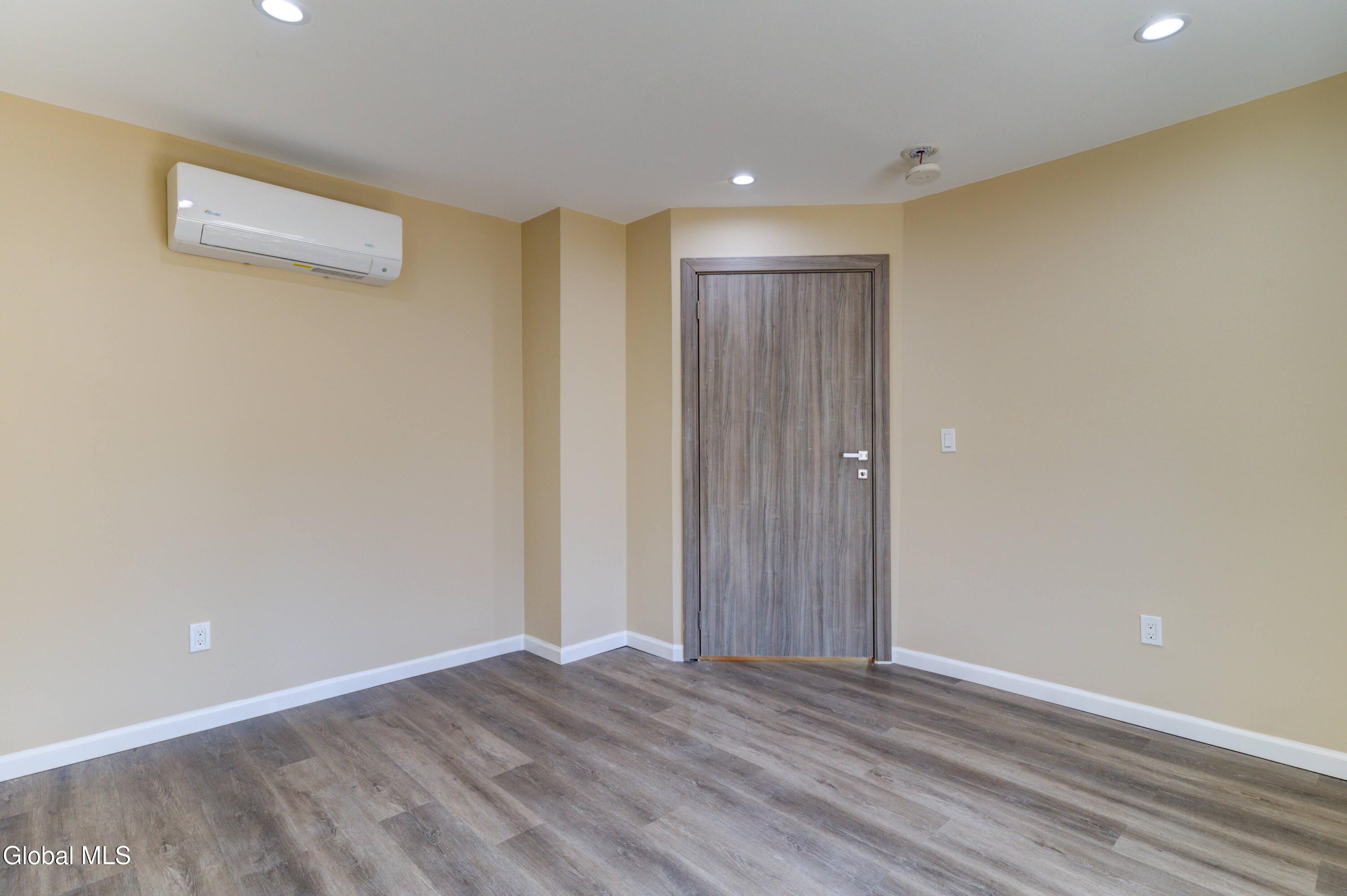 8 Sheldon Street Schenectady NY 12308