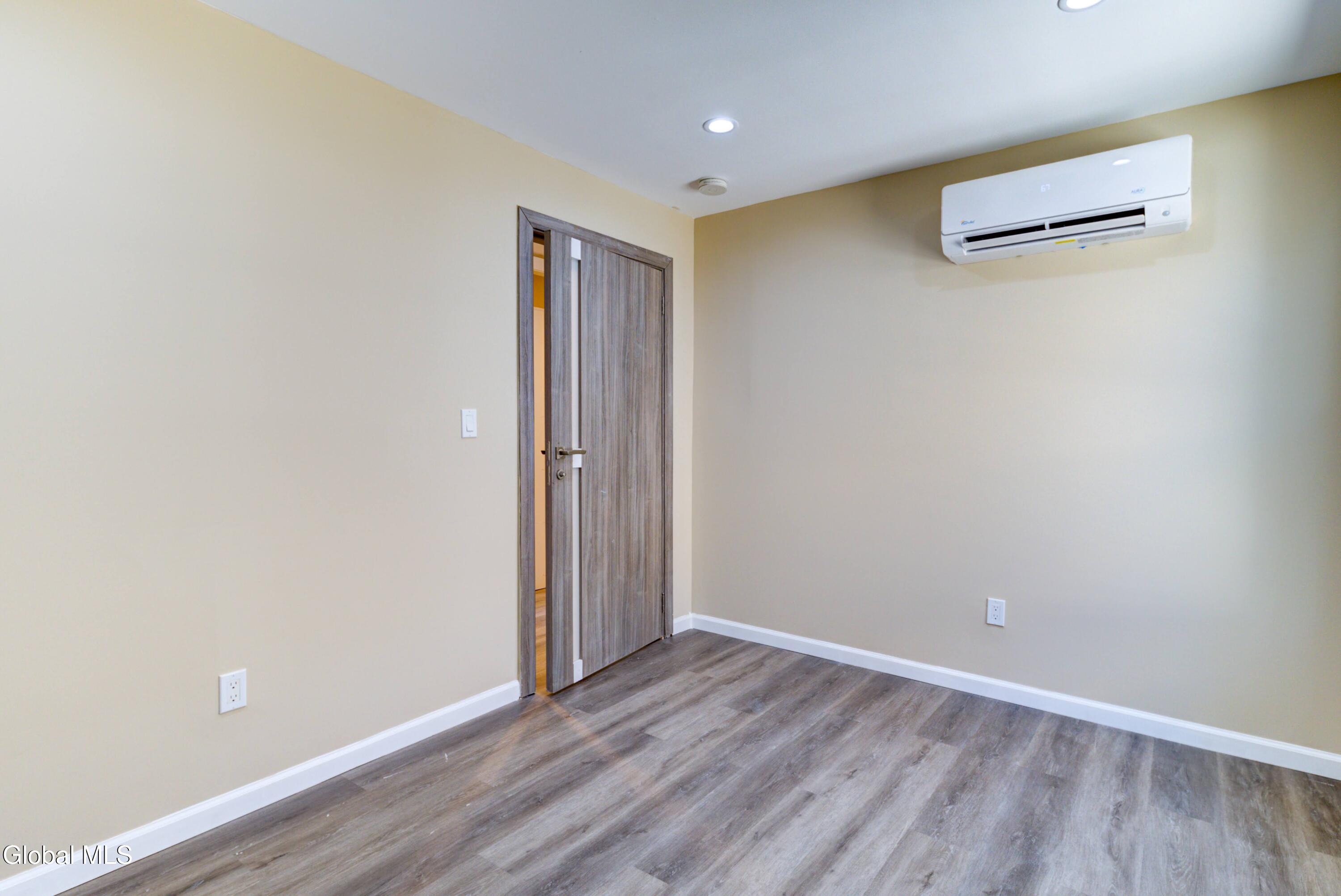 8 Sheldon Street Schenectady NY 12308