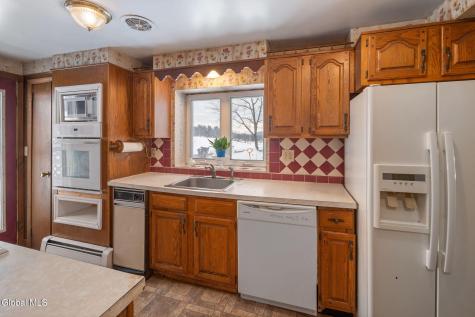 63 Diamond Hill Road Delmar NY 12054