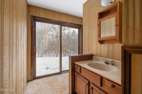 63 Diamond Hill Road Delmar NY 12054