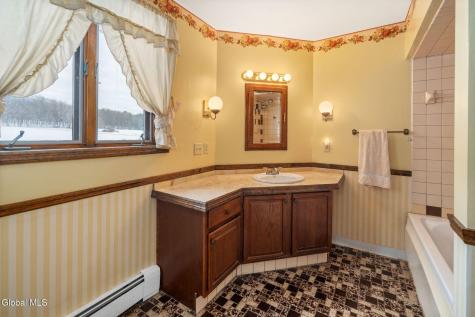 63 Diamond Hill Road Delmar NY 12054