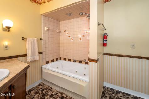 63 Diamond Hill Road Delmar NY 12054