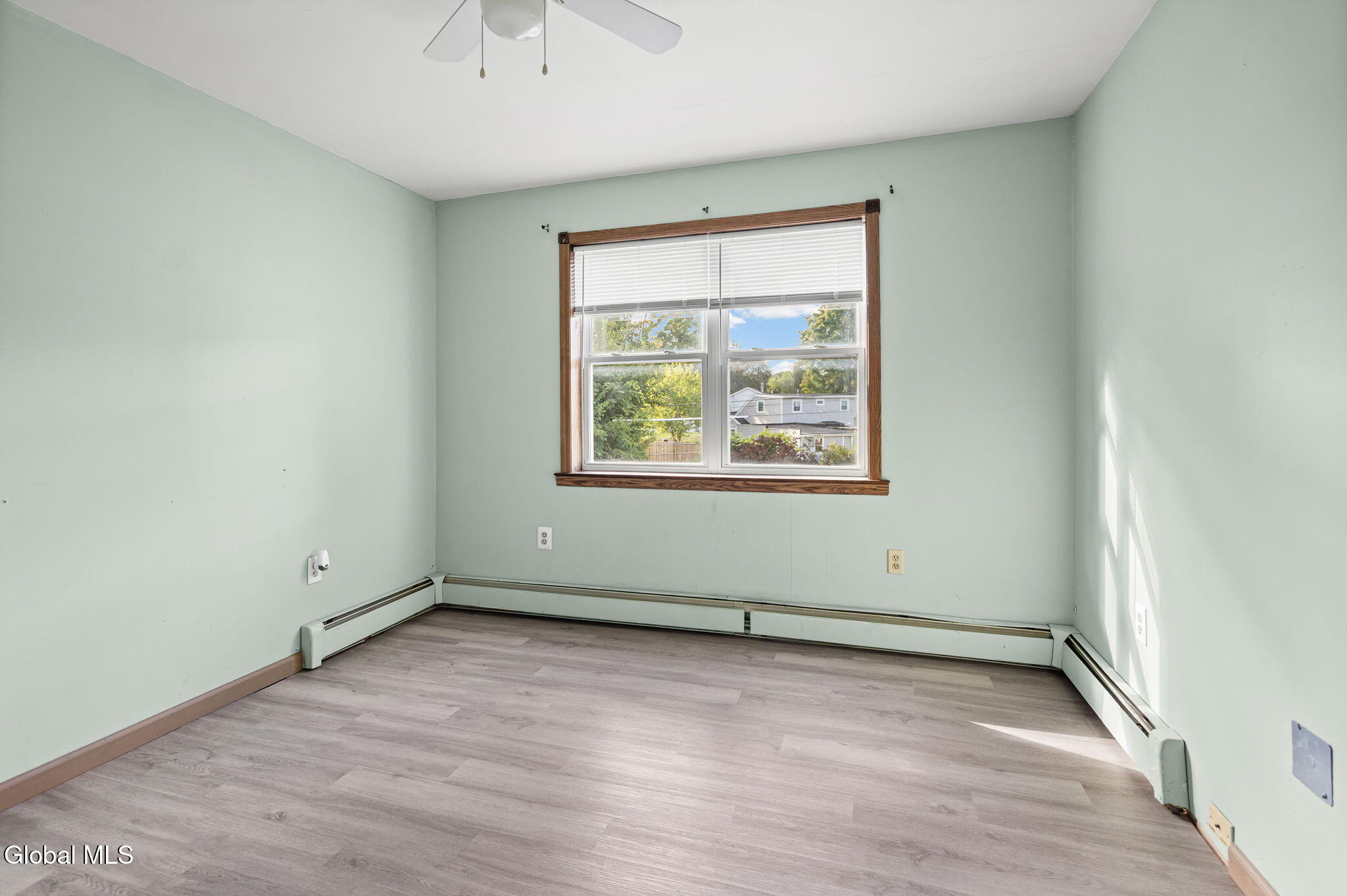 1037 Helen Street Schenectady NY 12303