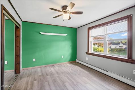 1037 Helen Street Schenectady NY 12303