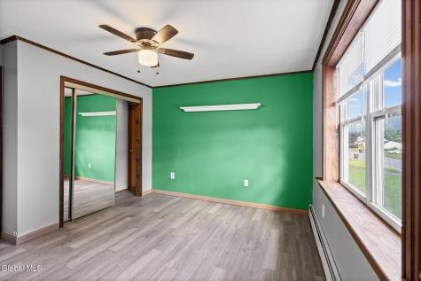 1037 Helen Street Schenectady NY 12303