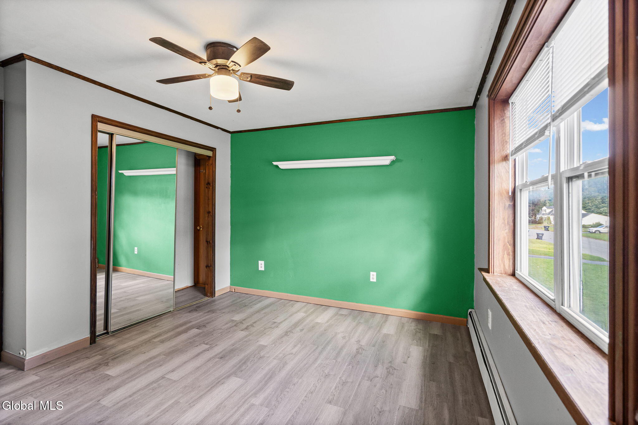 1037 Helen Street Schenectady NY 12303