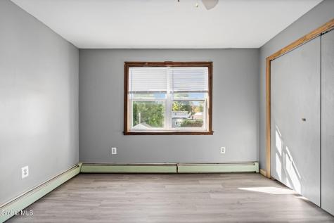 1037 Helen Street Schenectady NY 12303