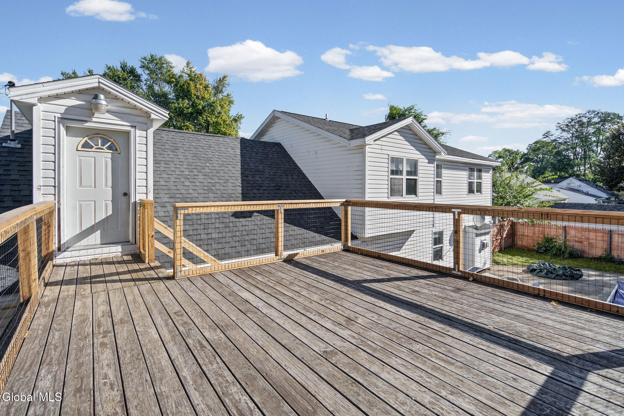 1037 Helen Street Schenectady NY 12303