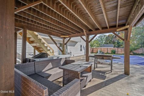 1037 Helen Street Schenectady NY 12303
