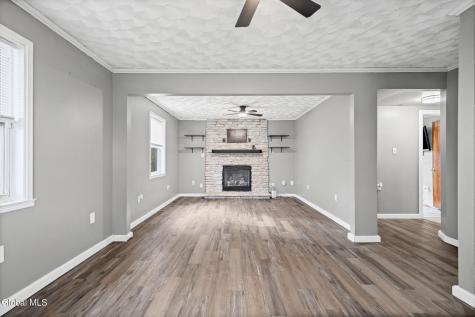 1037 Helen Street Schenectady NY 12303