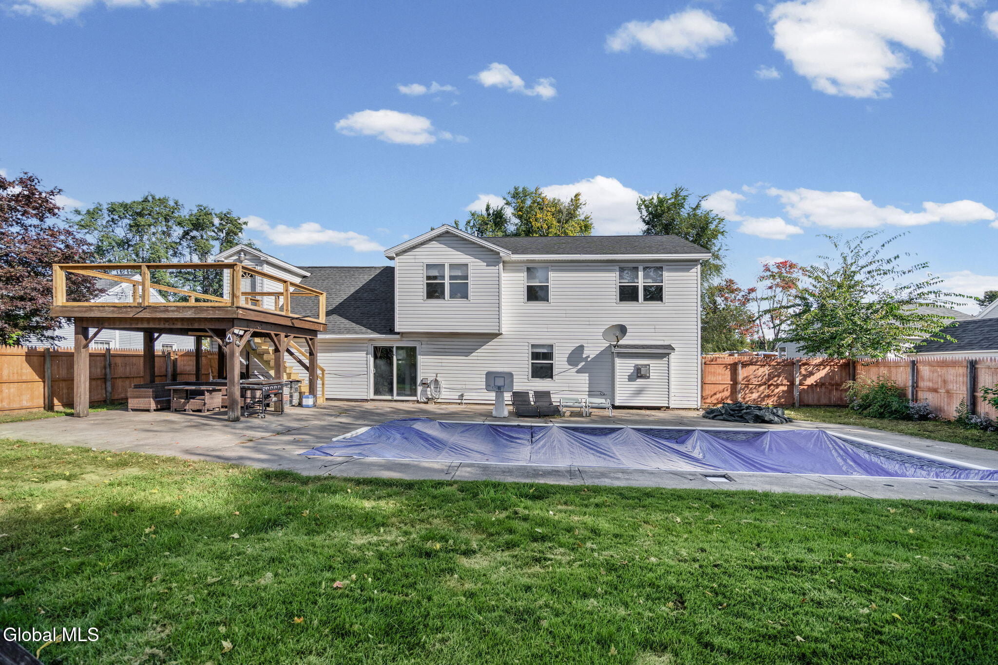 1037 Helen Street Schenectady NY 12303
